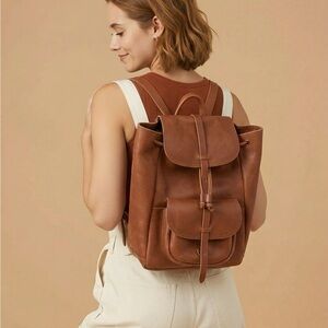 Madewell Transporter- Everyday Leather Drawstring Backpack in Brown. Gorgeous ❤️